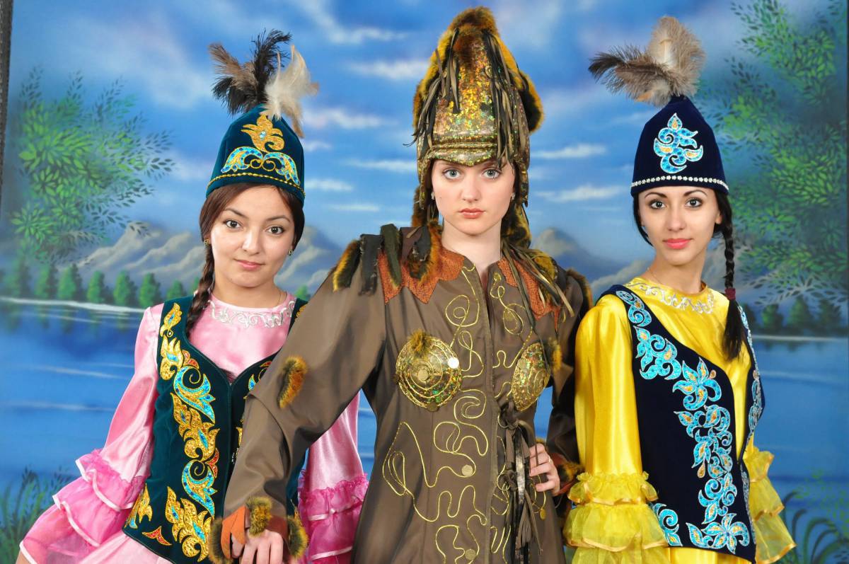 Национальный костюм казахский #25