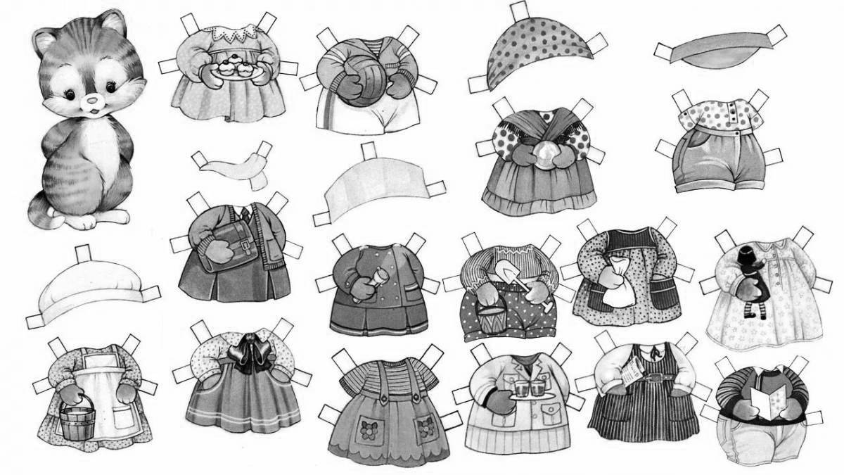 Смелый кот с одеждой