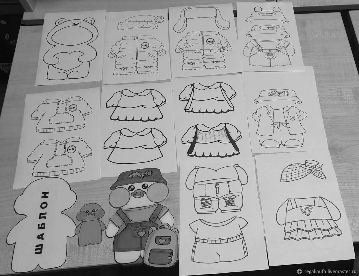 Fashion coloring duck lalafanfan with clothes