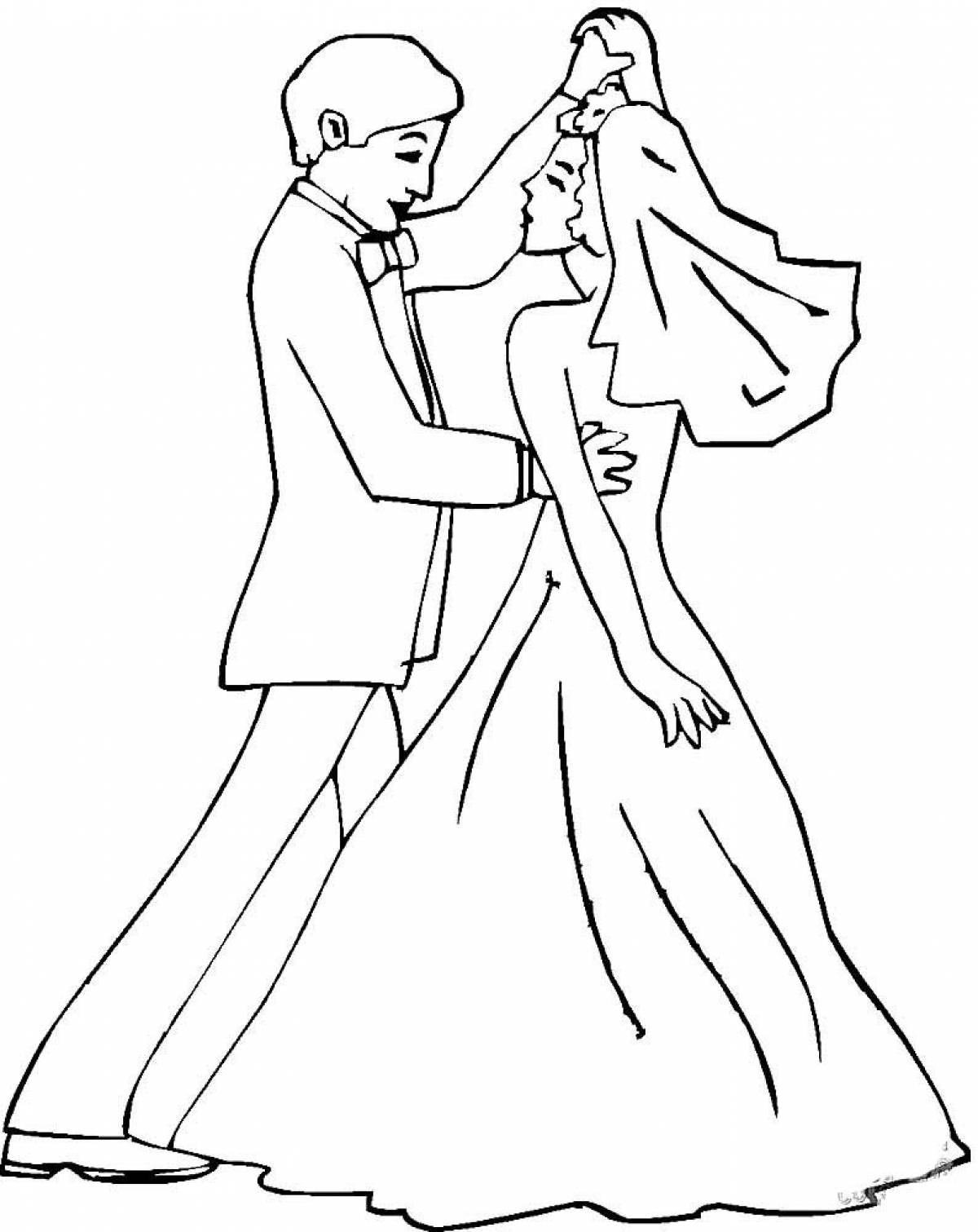 Photo Bride and groom dancing