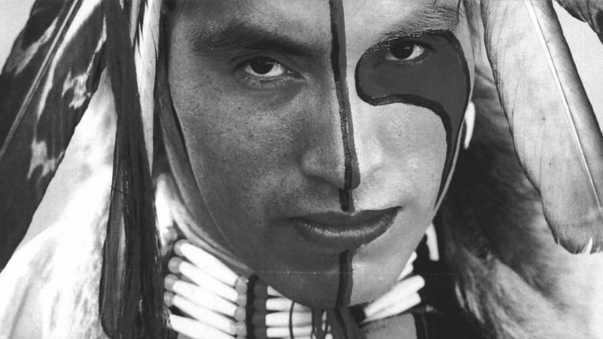 Блестящий портрет боевых индейцев