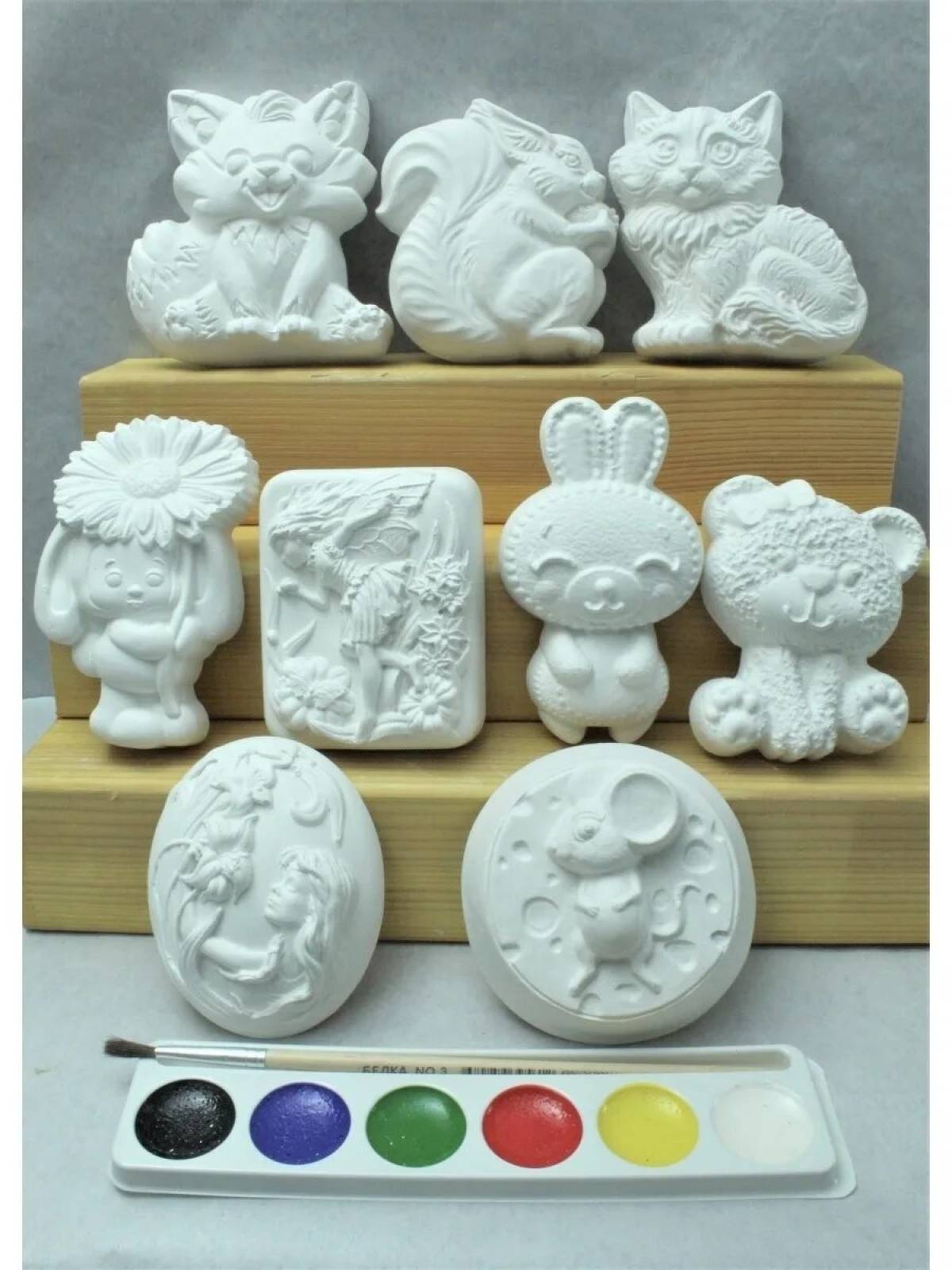 Creative plaster coloring