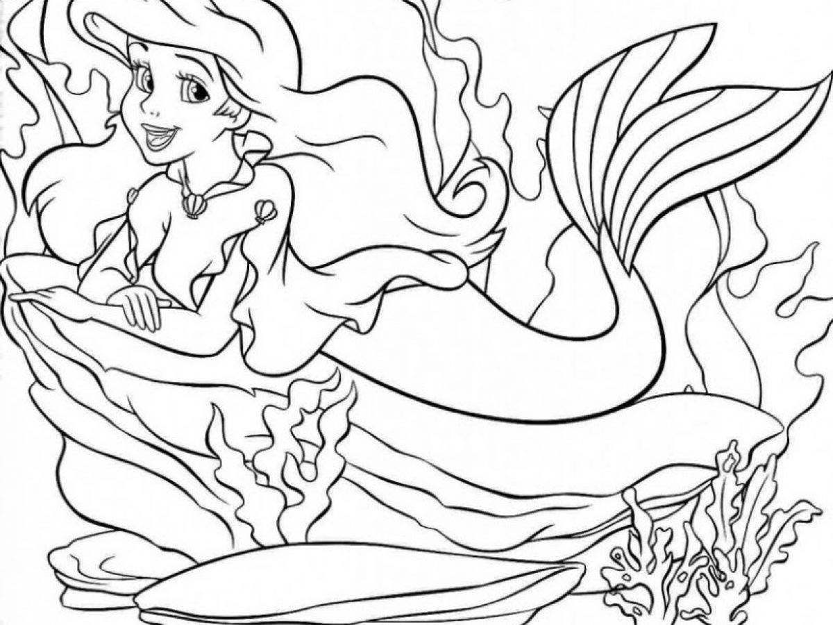 Glorious mermaid queen coloring page