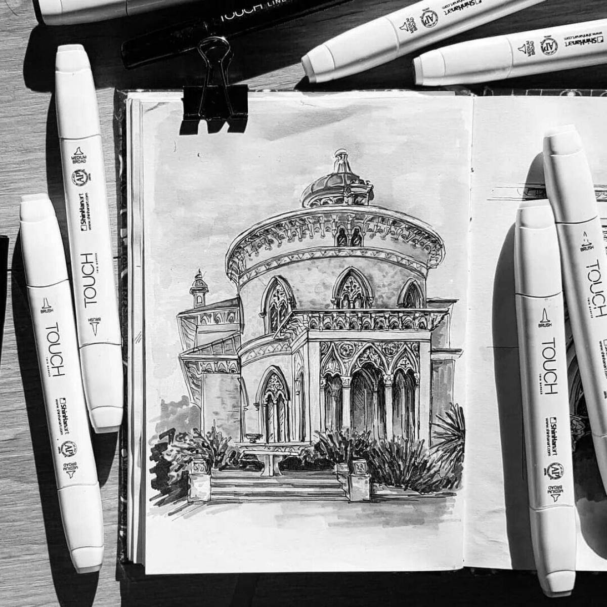 Красочный альбом для набросков