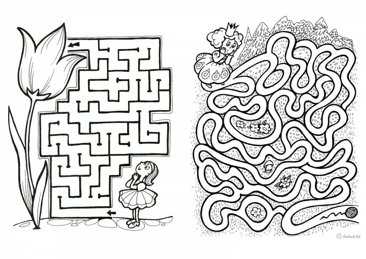Coloring royal labyrinth