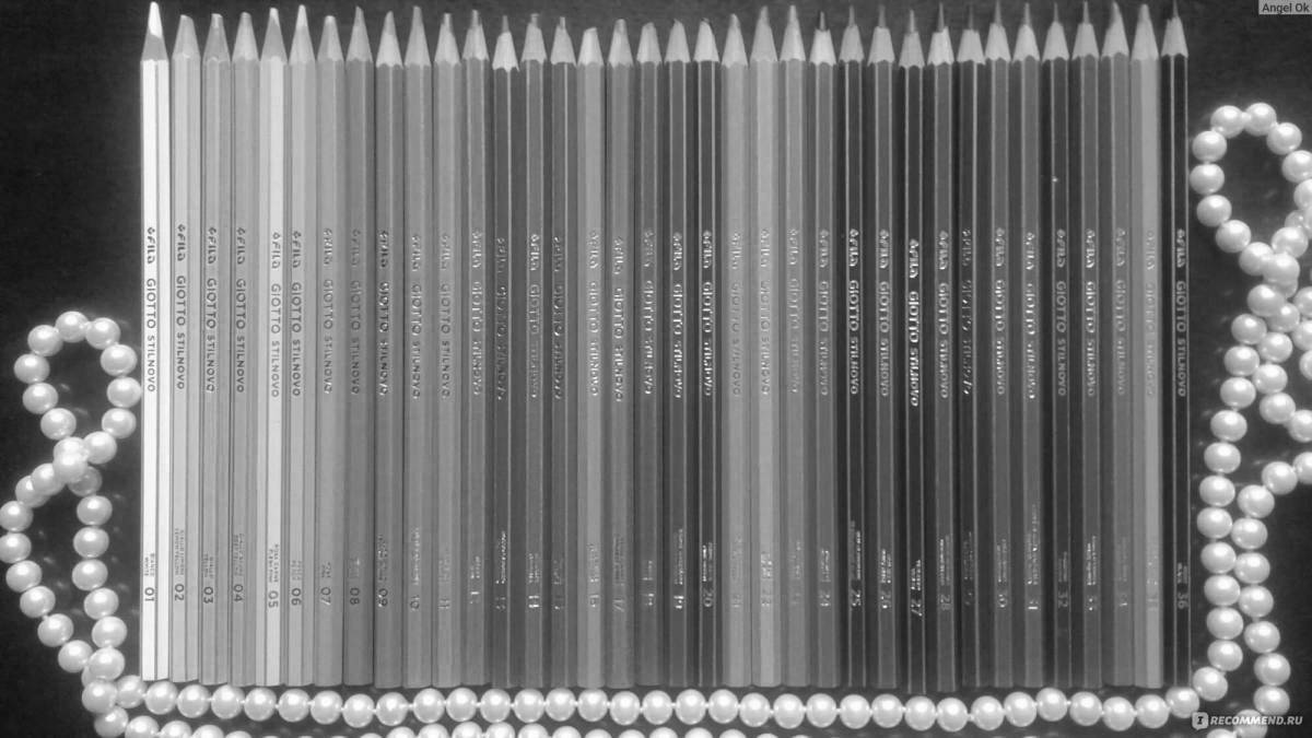 Насыщенная цветом раскраска какие карандаши лучше всего подходят для антистресс