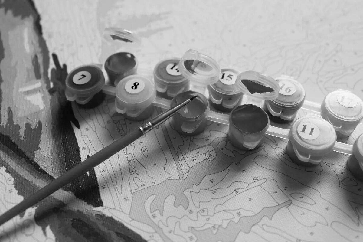 Ослепительная страница раскраски акриловой краской