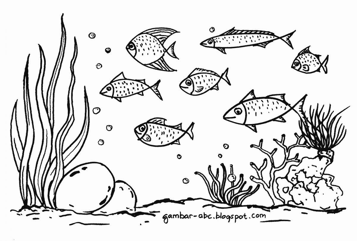 Красочная страница аквариума с рыбками для детей