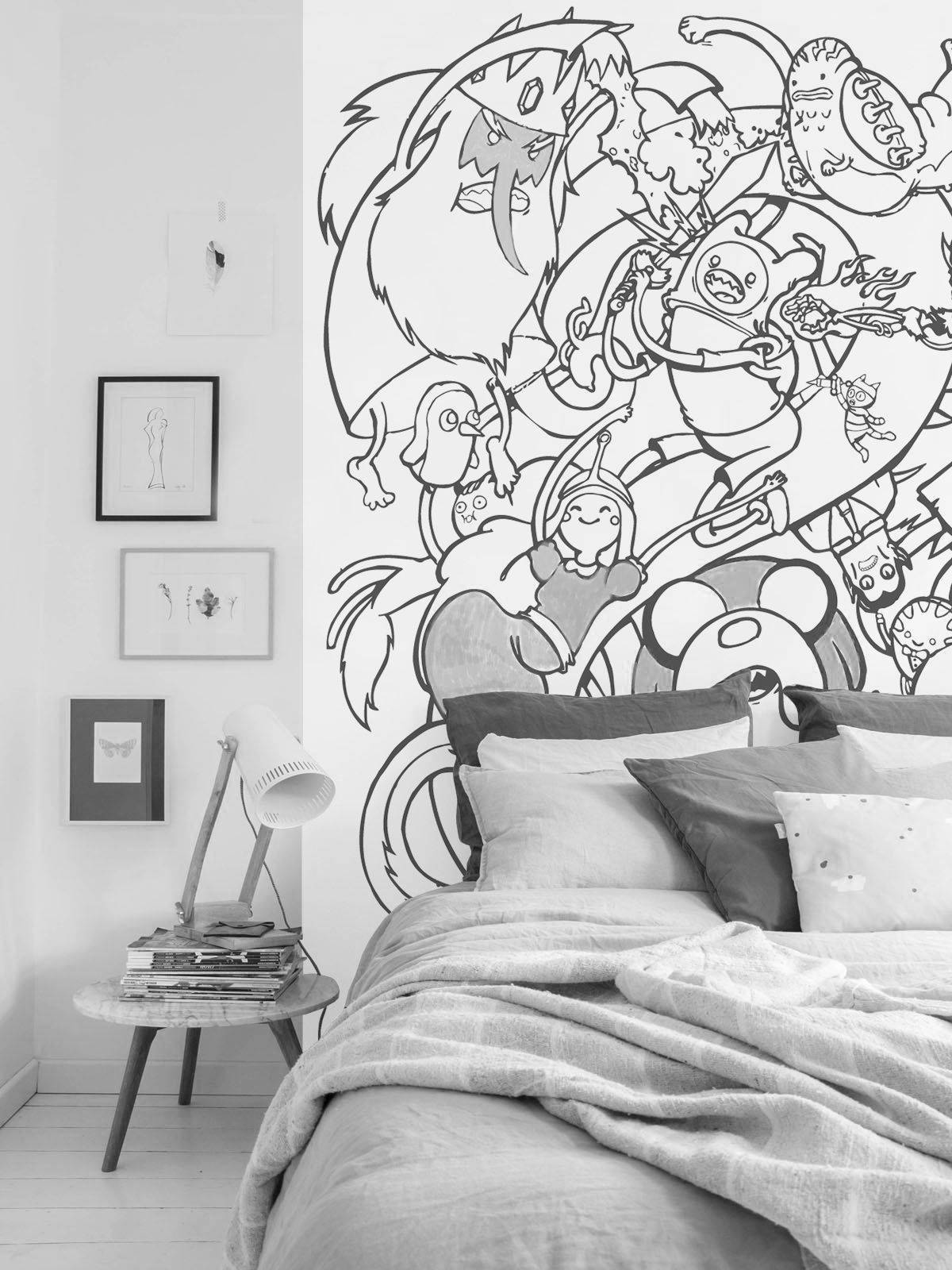 Creative coloring on the wall
