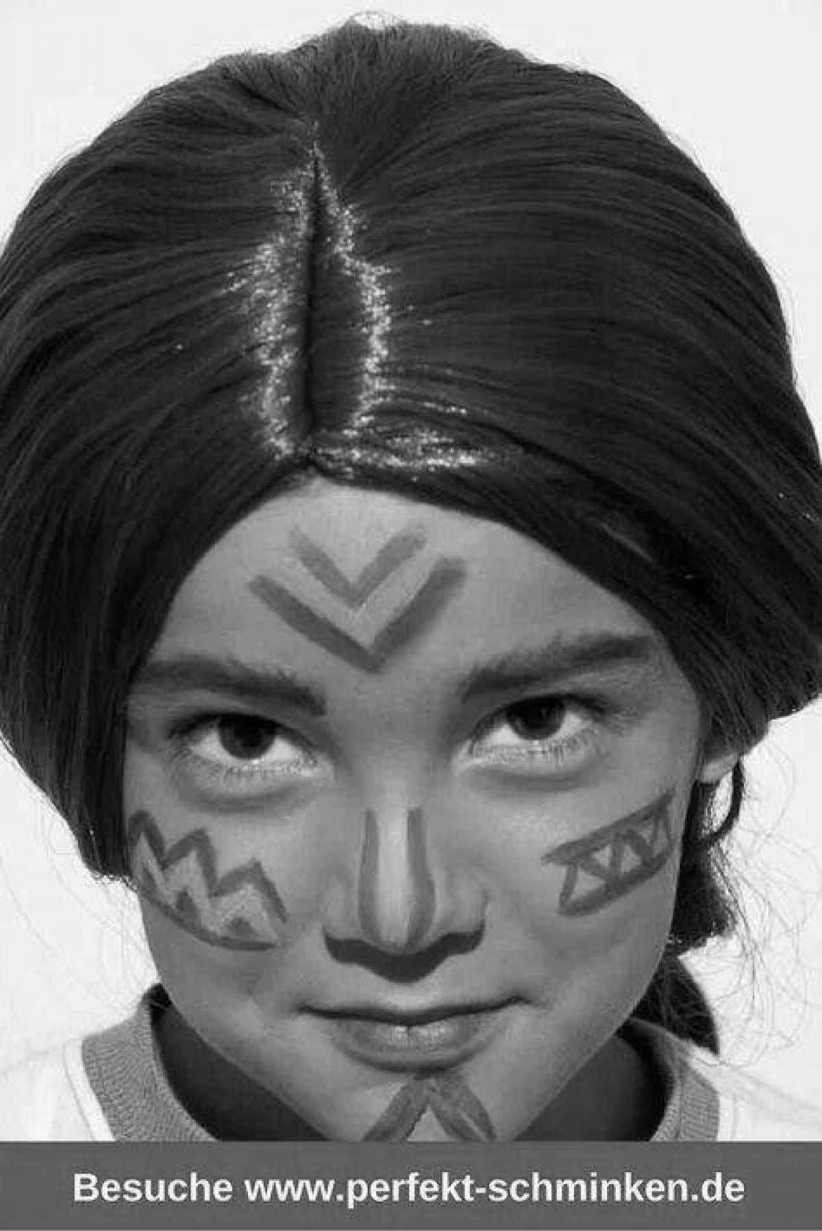 Яркие раскраски индейцев на лицах