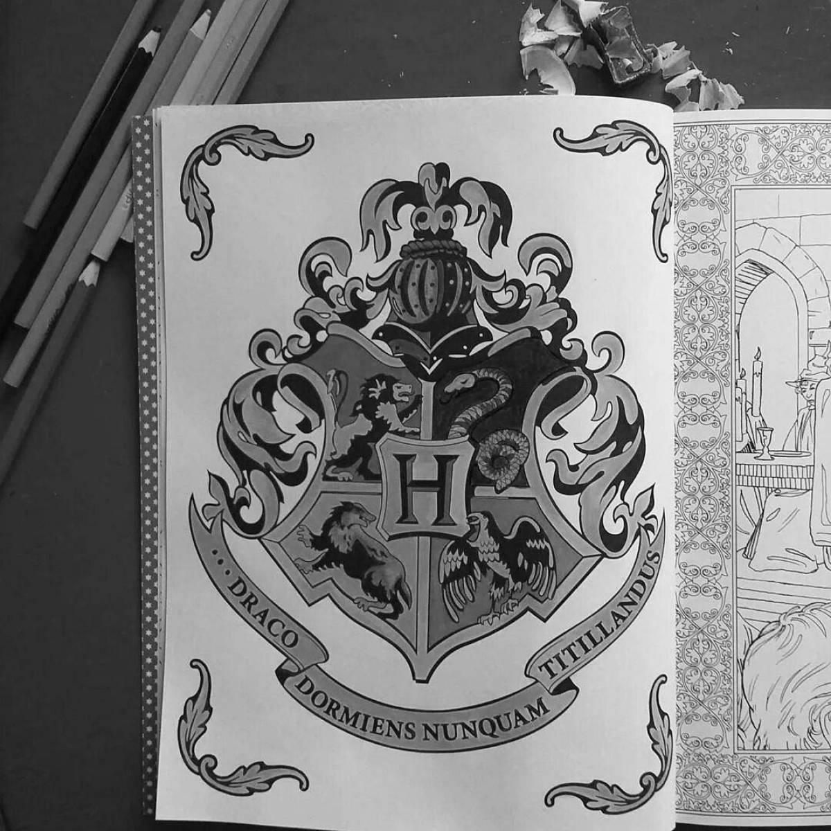 Coloring page exquisite coat of arms of hogwarts