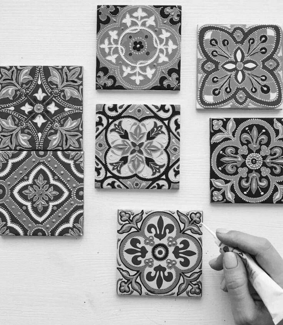 Attractive coloring of ceramic tiles