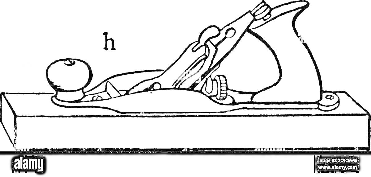 Ручной рубанок на деревянной основе с ручкой и гаечным механизмом