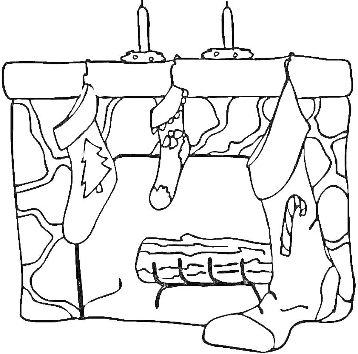 На раскраске изображено: Камин, Рождественские носки, Свечи, Рождество, Декор, Каменные стены, Поленья, Праздничное украшение