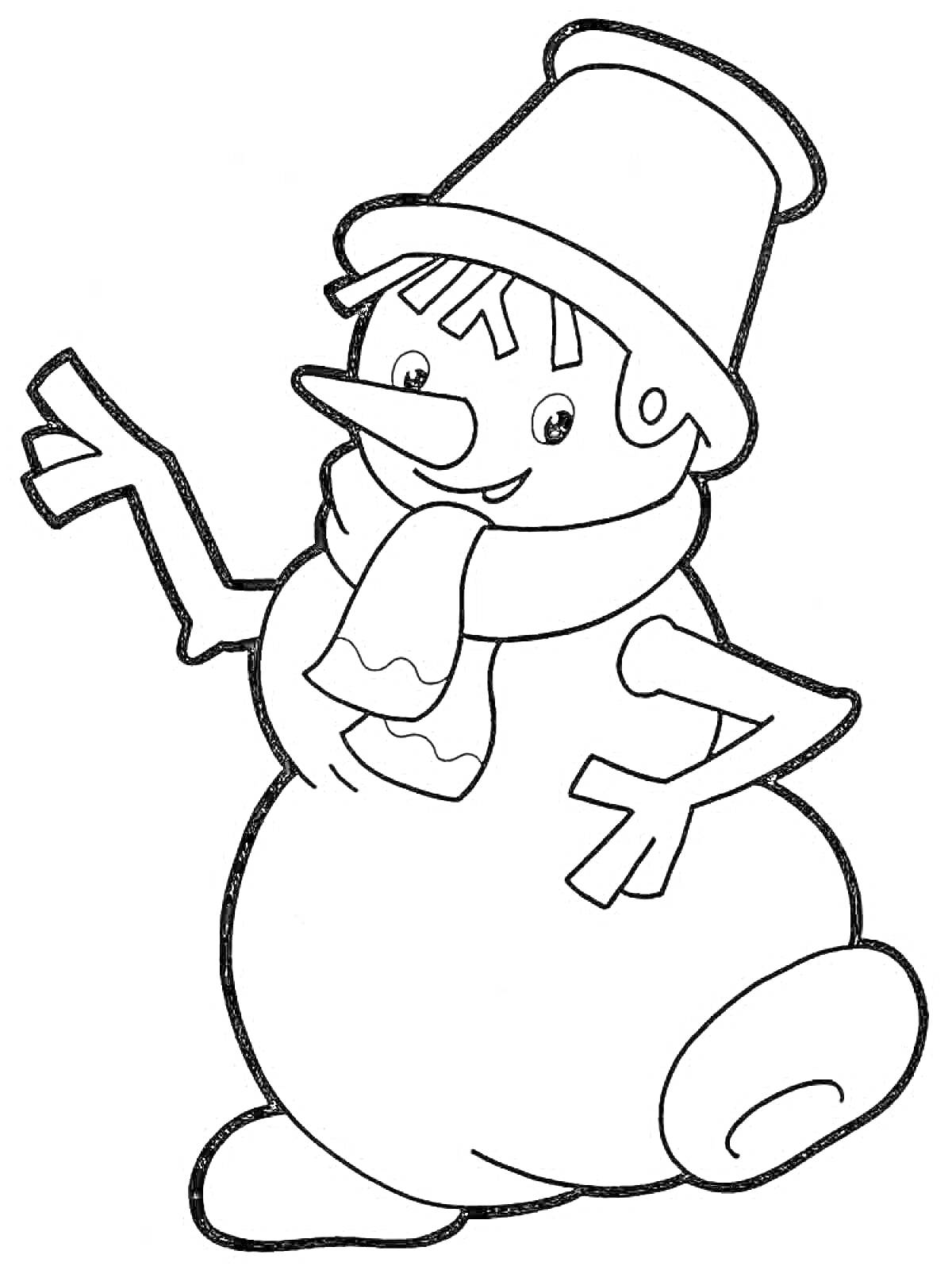 Снеговик с ведром на голове, шарфом и морковным носом
