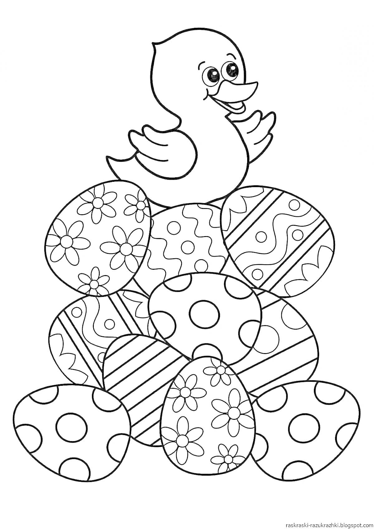 Раскраска Утёнок на пасхальных яйцах с узорами