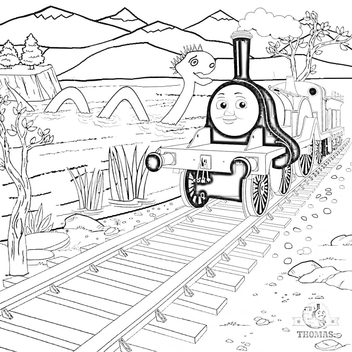 На раскраске изображено: Поезд, Железнодорожные пути, Озеро, Динозавр, Пейзаж, Деревья, Горы, Вода, Кусты, Томас и его друзья