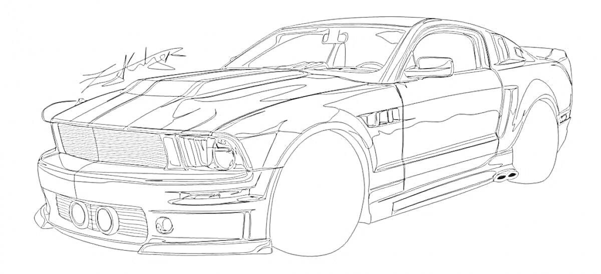 Раскраска Чертеж гоночного автомобиля Ford Mustang с кузовом в стиле купе, гладким аэродинамическим капотом, передними фарами, боковыми зеркалами и массивными колесами