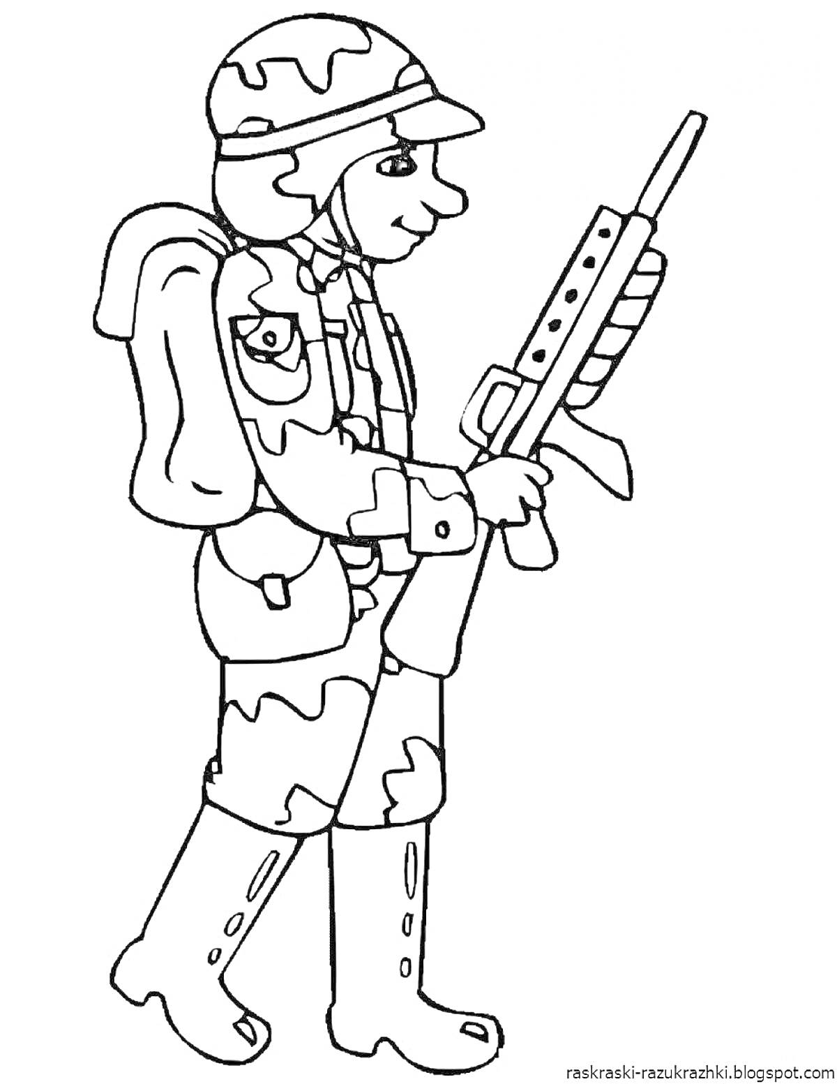 Раскраска Солдат с рюкзаком и винтовкой