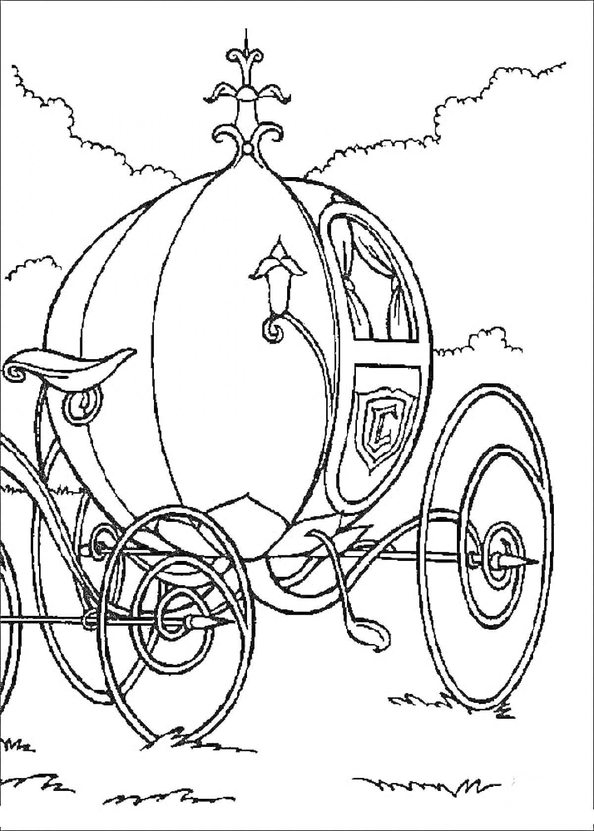  Карета в форме тыквы с фонарем, колёсами и декоративными элементами, на фоне облаков и травы