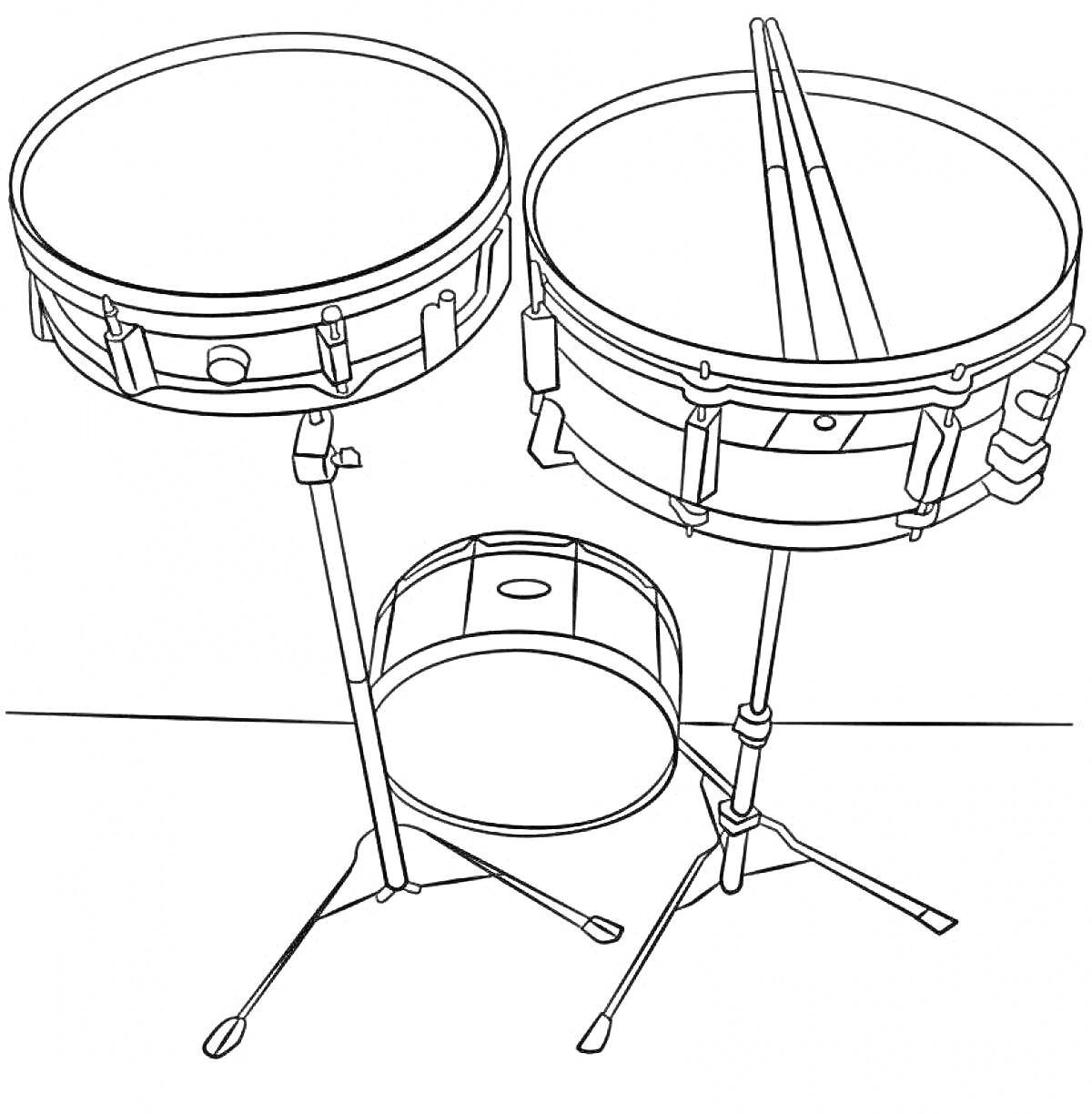 Два барабана на стойках с барабанными палочками