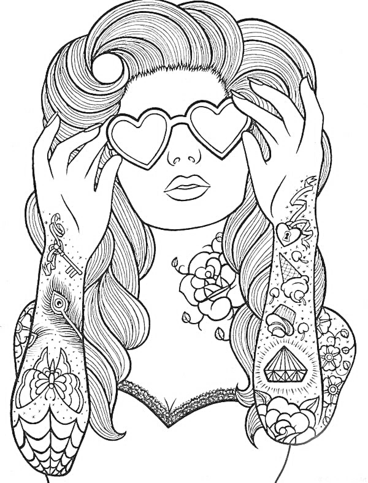 Раскраска Девушка в солнцезащитных очках в форме сердца с татуировками на руках и цветком на плече