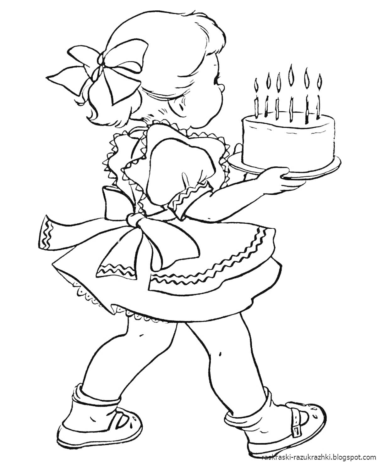 Раскраска Девочка с бантом несет торт с семь свечами