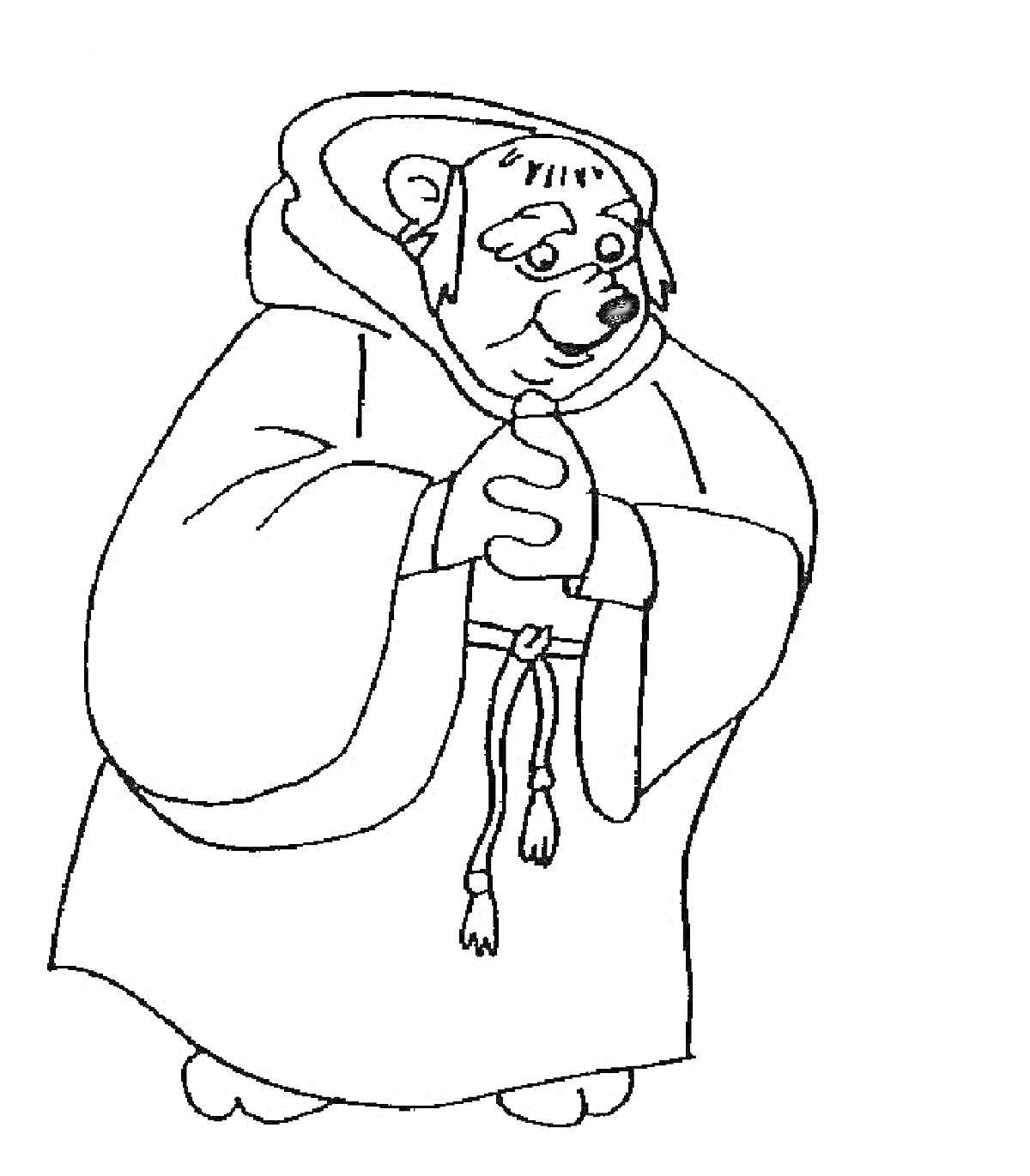 Медведь в монашеском одеянии с капюшоном, с завязанным шнурком на талии, руки сложены, взгляд направлен вниз