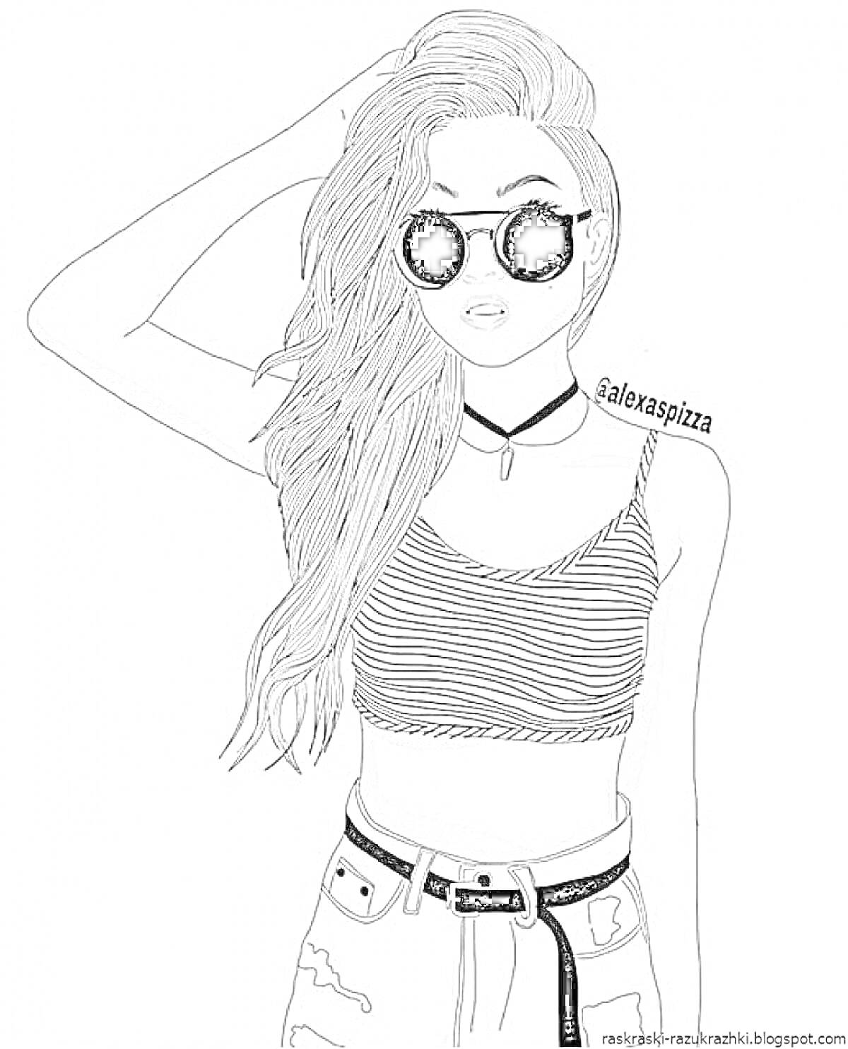 Раскраска Девушка с длинными волосами, в солнцезащитных очках, в полосатом топе, с шортами и ремнем