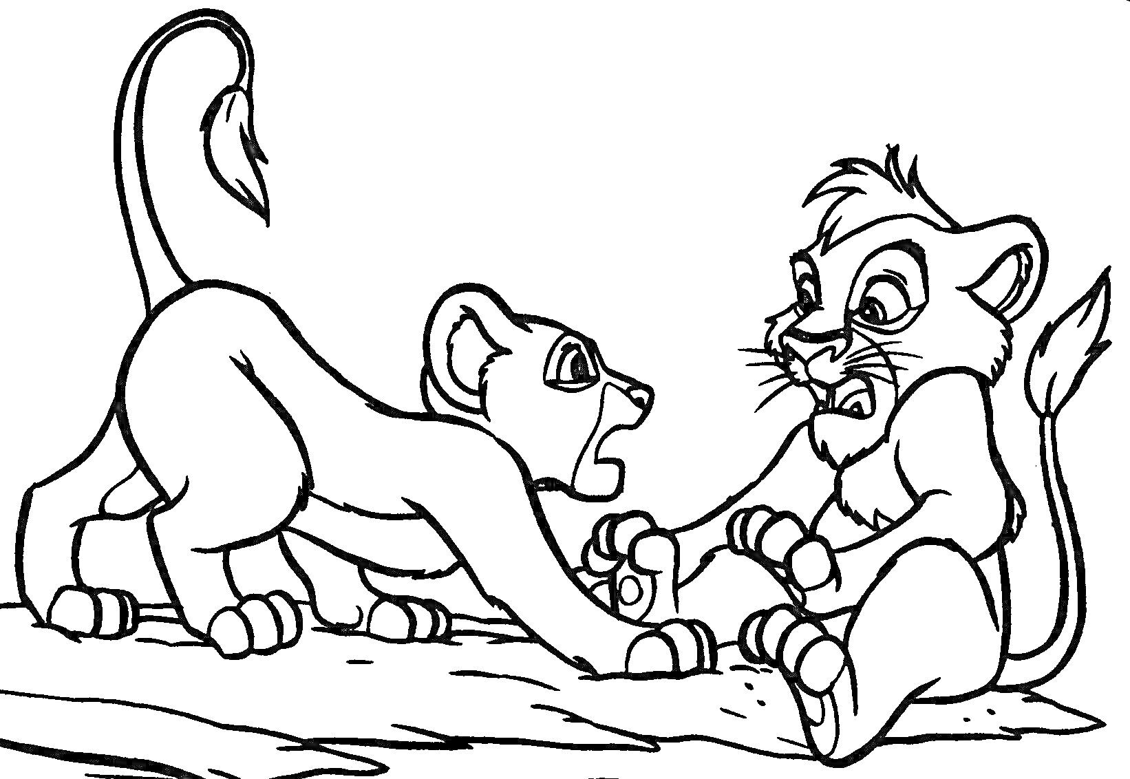 Раскраска Два детёныша льва, один стоит и рычит на другого, который сидит на земле.