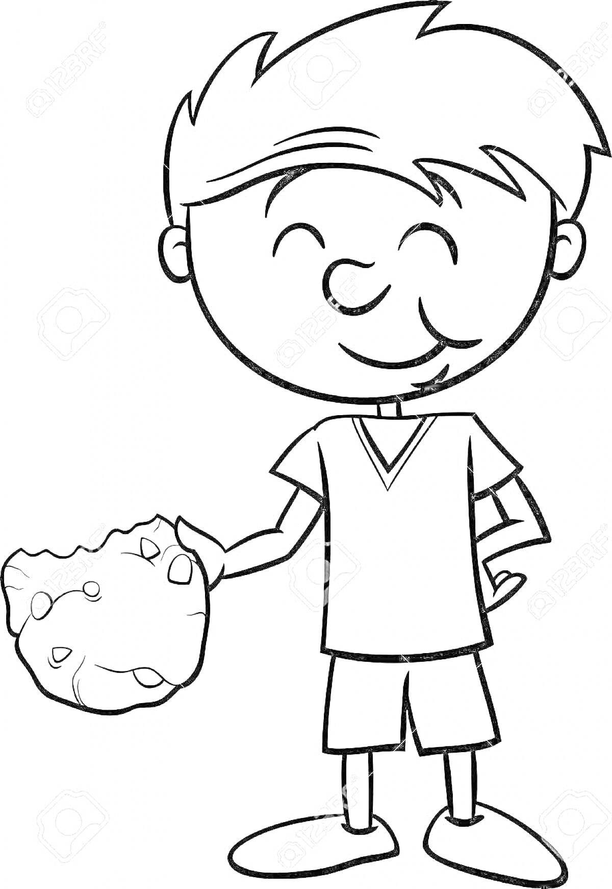 На раскраске изображено: Мальчик, Печенье, Короткие волосы, Шорты, Улыбка