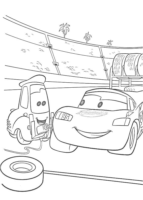 Раскраска Молния Маквин и Луиджи на гоночной трассе с покрышкой и трибунами на заднем плане