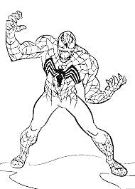 Раскраска Супергерой с паутиной на теле, стоящий в агрессивной позе с поднятыми кулаками