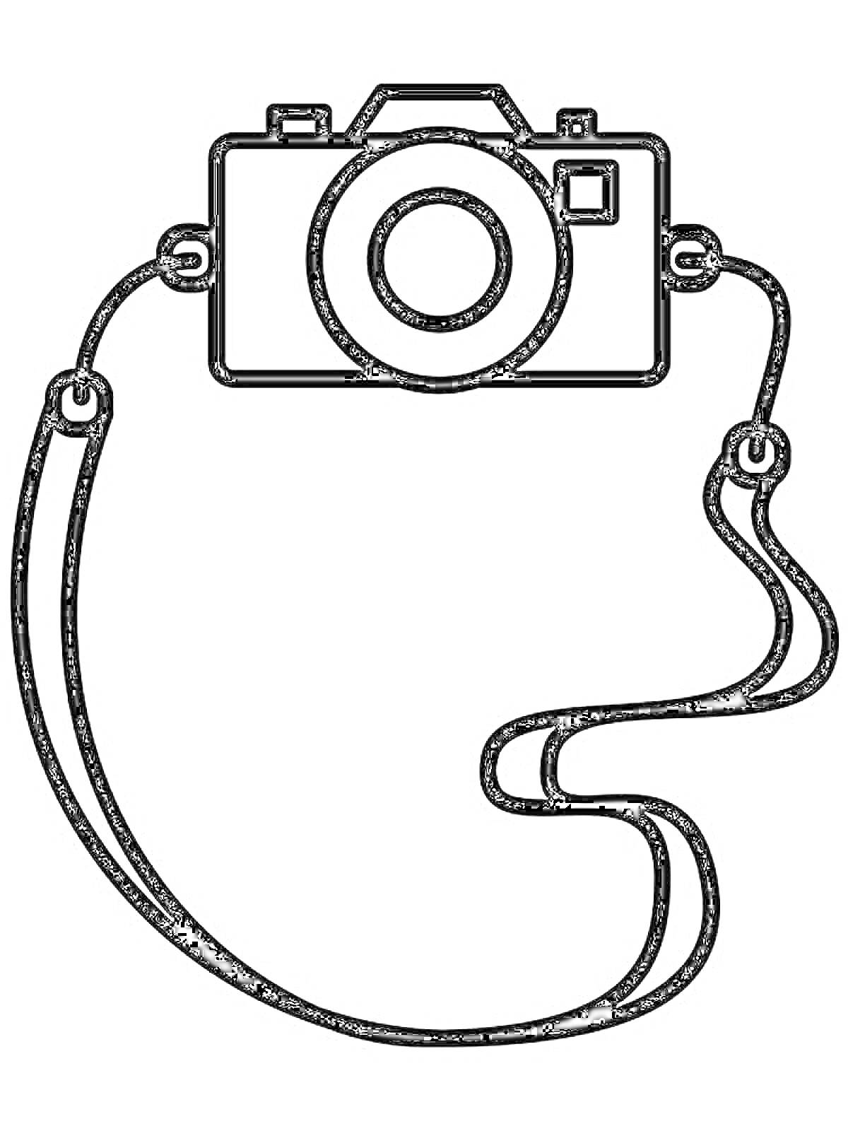 Раскраска Черно-белый контур фотоаппарата с ремнем