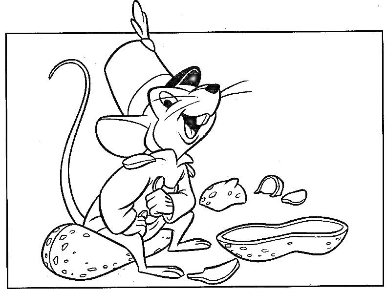 Мышонок в парадном костюме с орешками