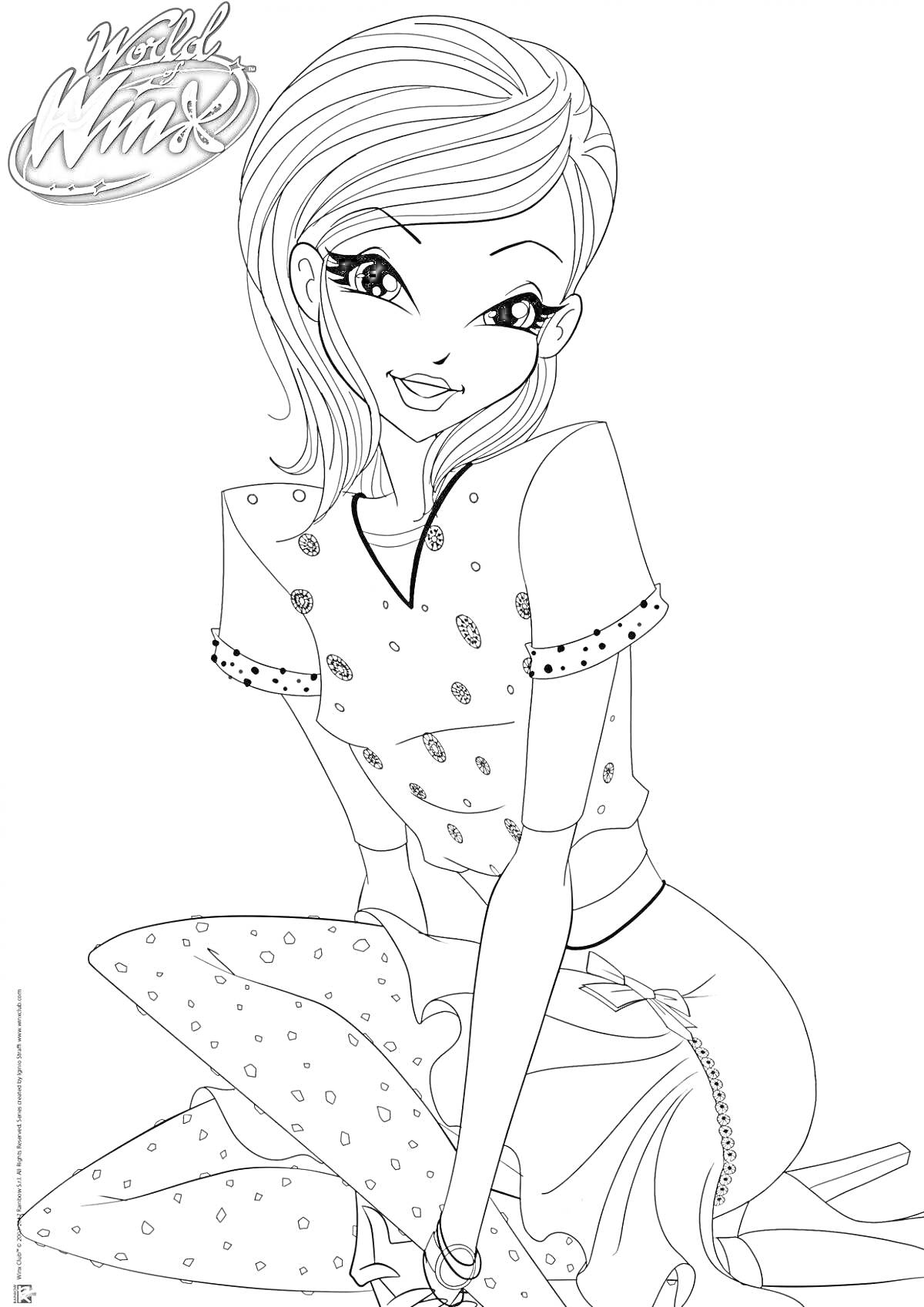 Раскраска Девушка-фея из Winx в футболке и юбке с узором, сидящая на коленях