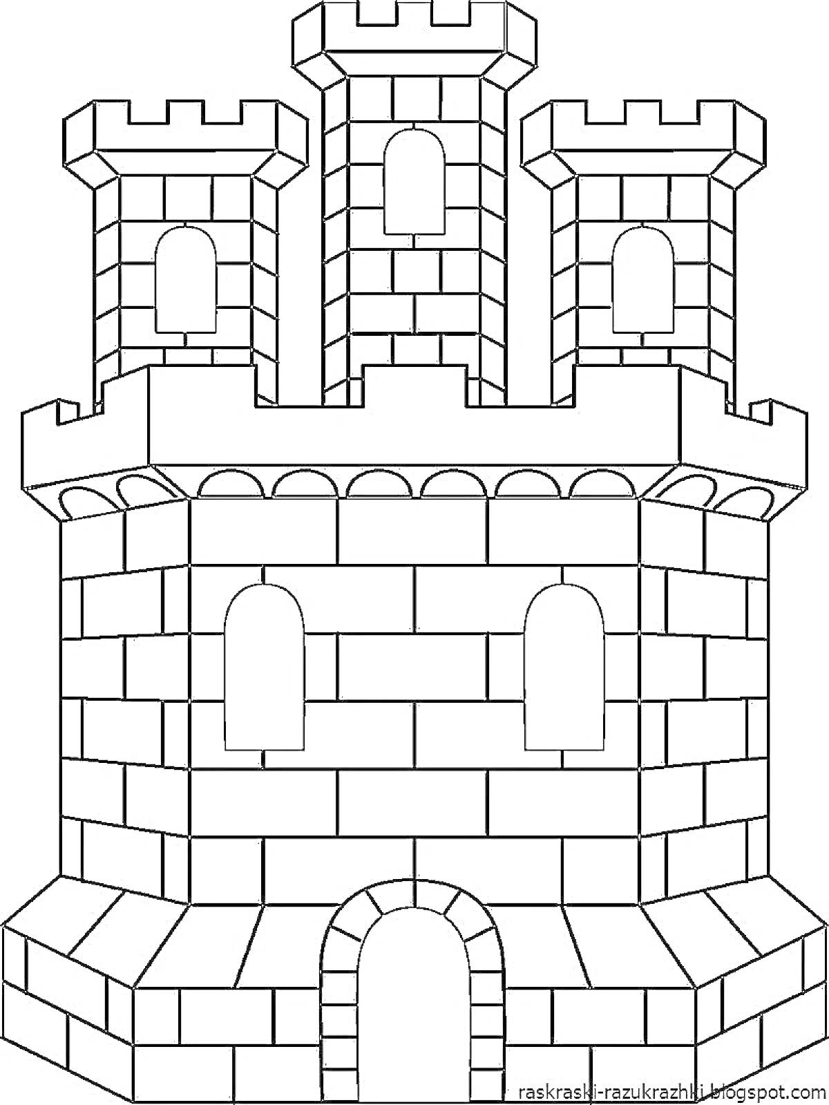 Раскраска Башня замка с тремя башенками, кирпичным узором, арочными окнами и входом