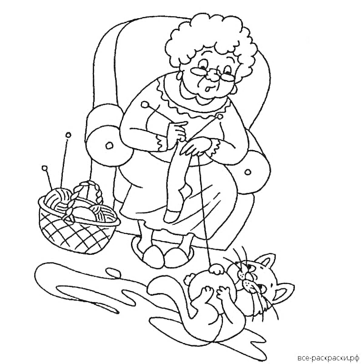 Раскраска Бабушка в кресле с вязанием и котенком, играющим с клубком ниток на полу