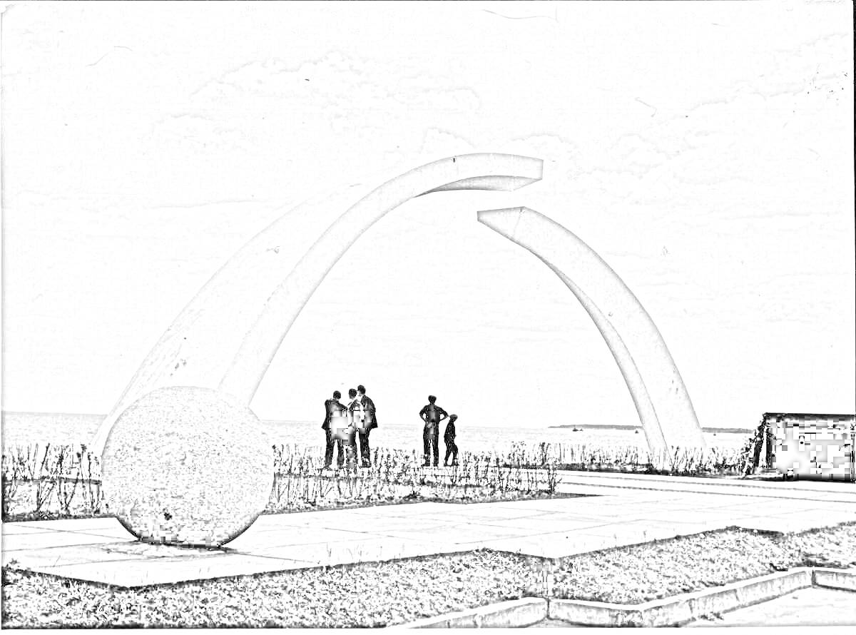 Раскраска Монумент разорванное кольцо на берегу с людьми, шаром и небом