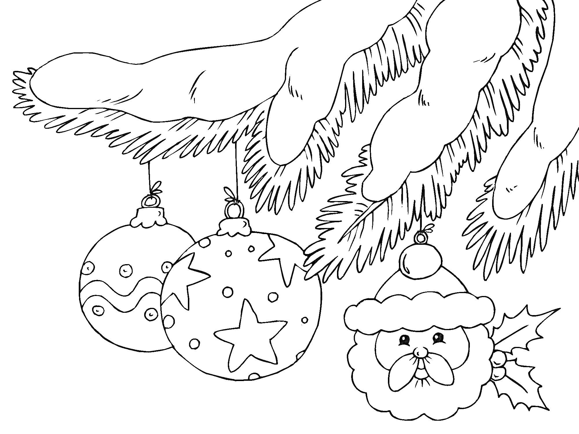 Елочные игрушки на ветке елки - два шара с узорами и игрушка в виде лица Санта-Клауса