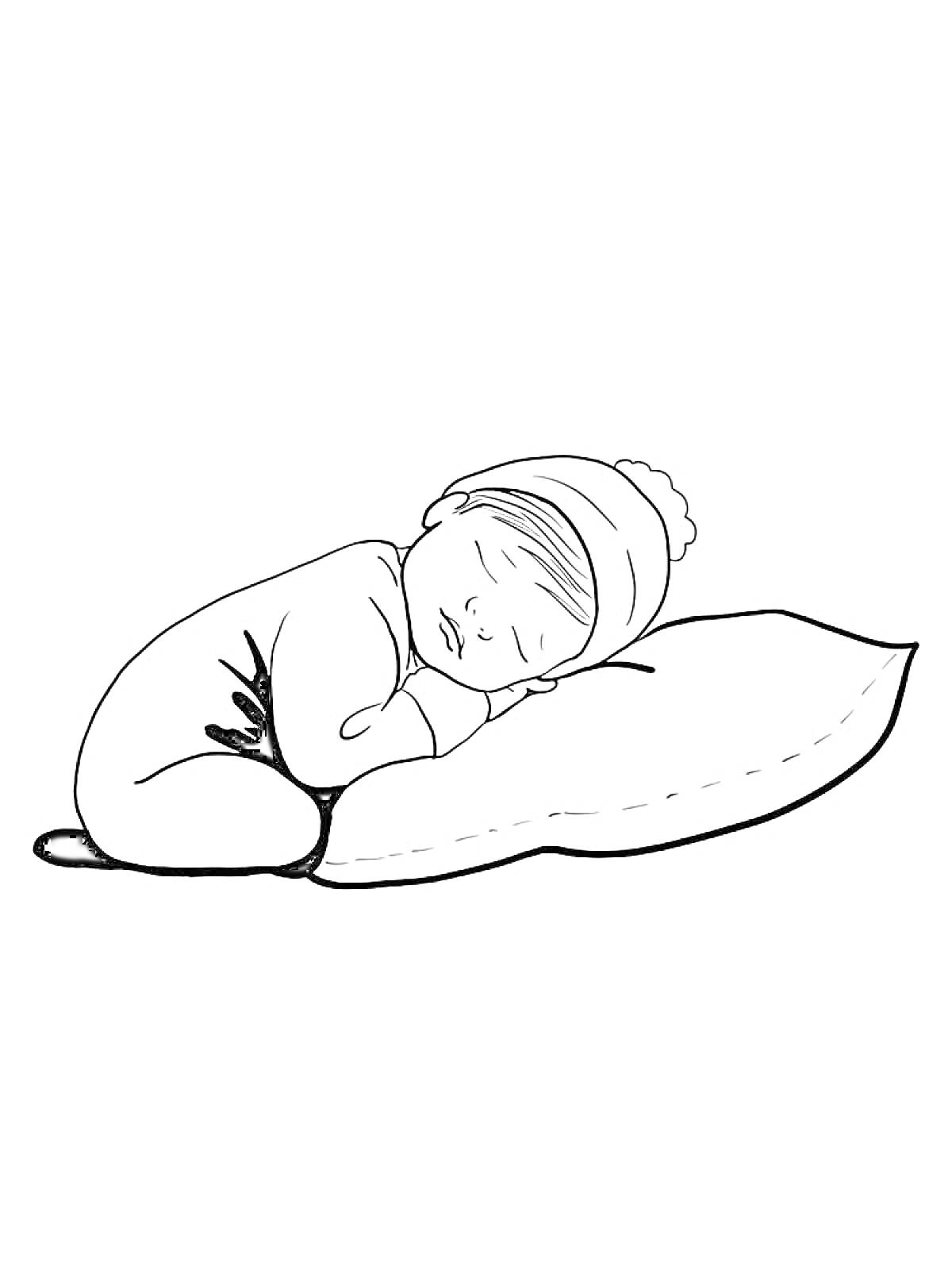 Раскраска Младенец, спящий на подушке в шапке и комбинезоне