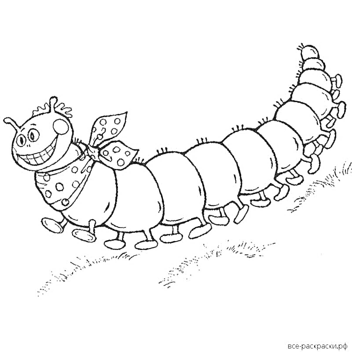 Раскраска Гусеница с улыбкой, платком на шее и антеннами, обутыми ножками на травяном фоне