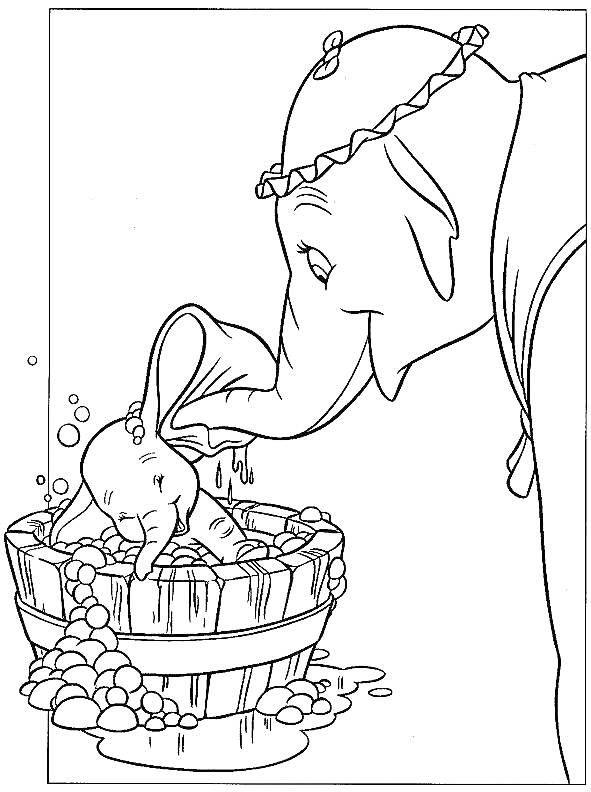 Раскраска Дамбо купается в бочке с мыльной пеной, его купает другой слон.
