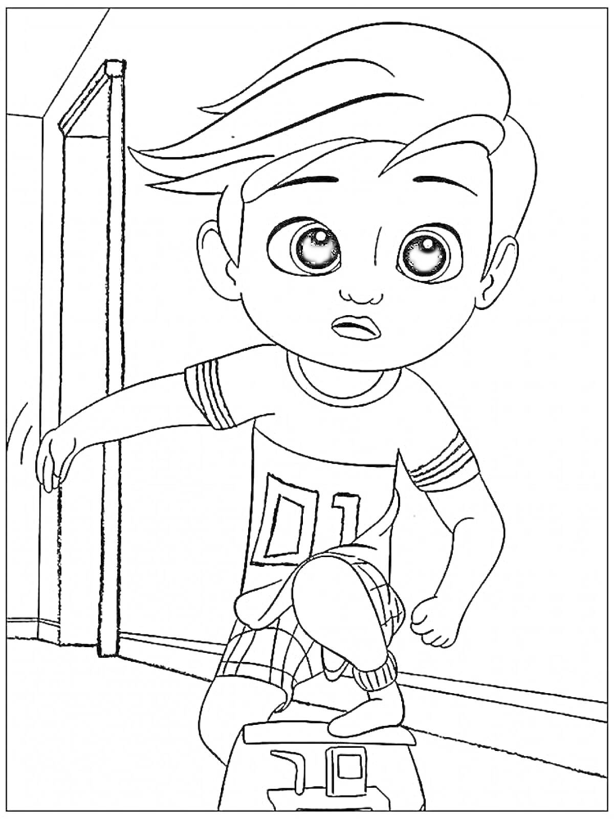 Мальчик с прической и футболкой с номером 01 прыгает через коробку у открытой двери
