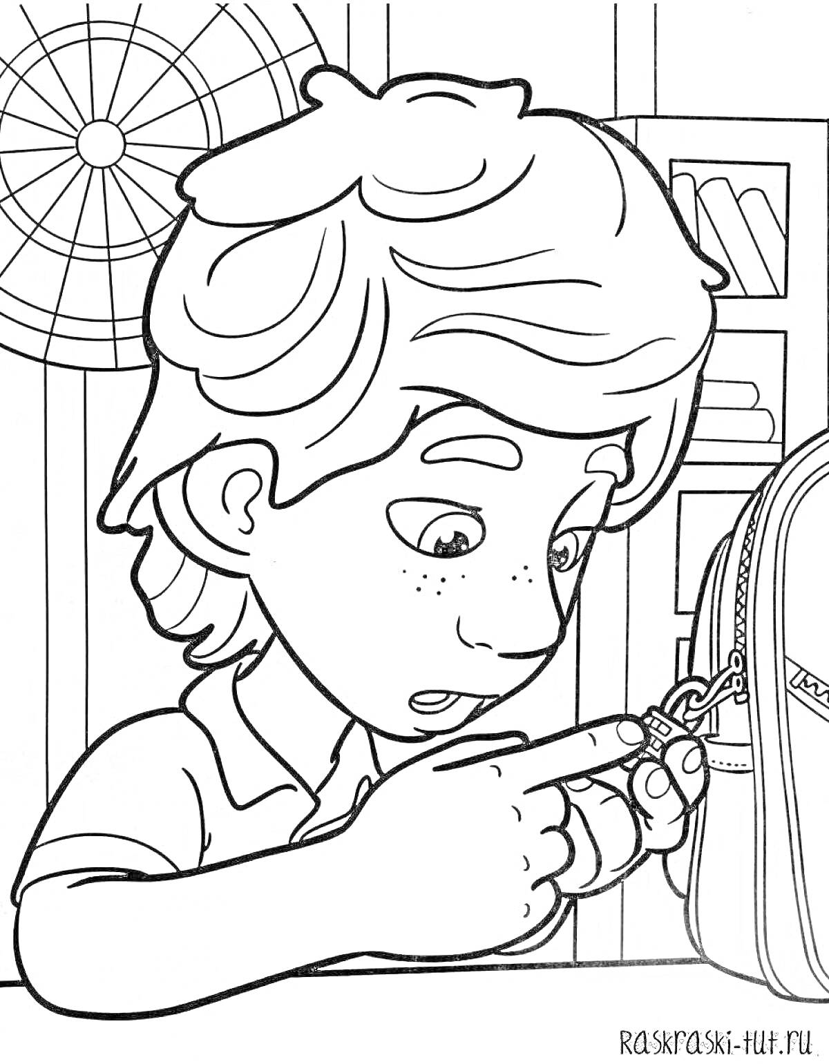 Раскраска Мальчик с короткими волосами смотрит на молнию рюкзака у себя в руке, на заднем плане есть полка с книгами и мишень