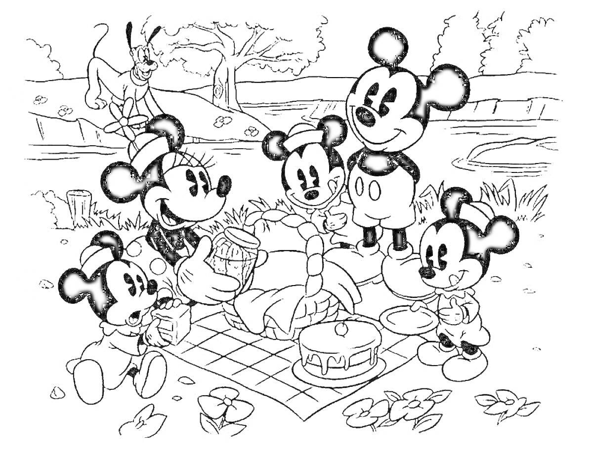 Раскраска Микимаус и друзья на пикнике с едой и Плуто на заднем плане у реки