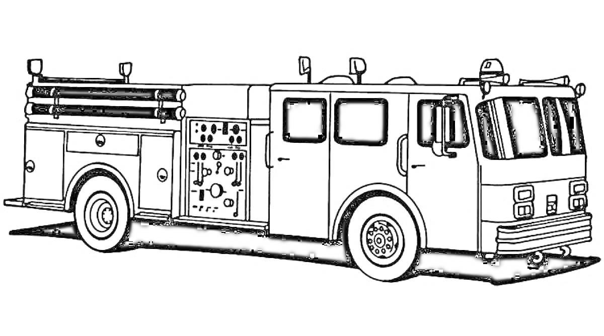 Раскраска Пожарная машина с лестницей и оборудованием