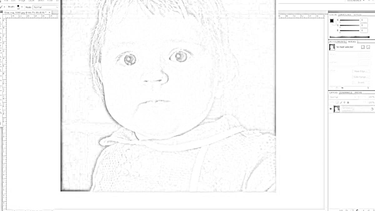 Раскраска Портрет черно-белого фото младенца в графическом редакторе