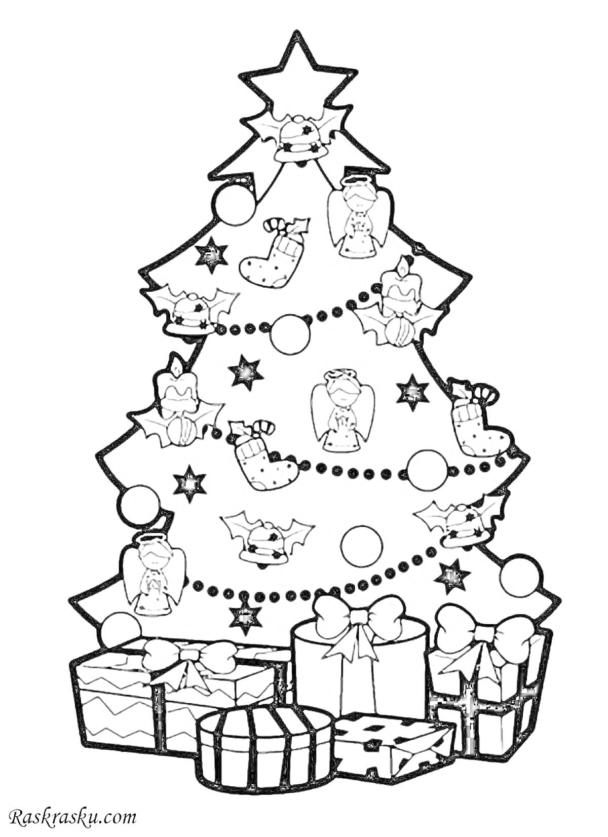 На раскраске изображено: Новогодняя елка, Украшения, Шары, Носки, Гирлянда, Подарки, Рождество, Ёлочные игрушки