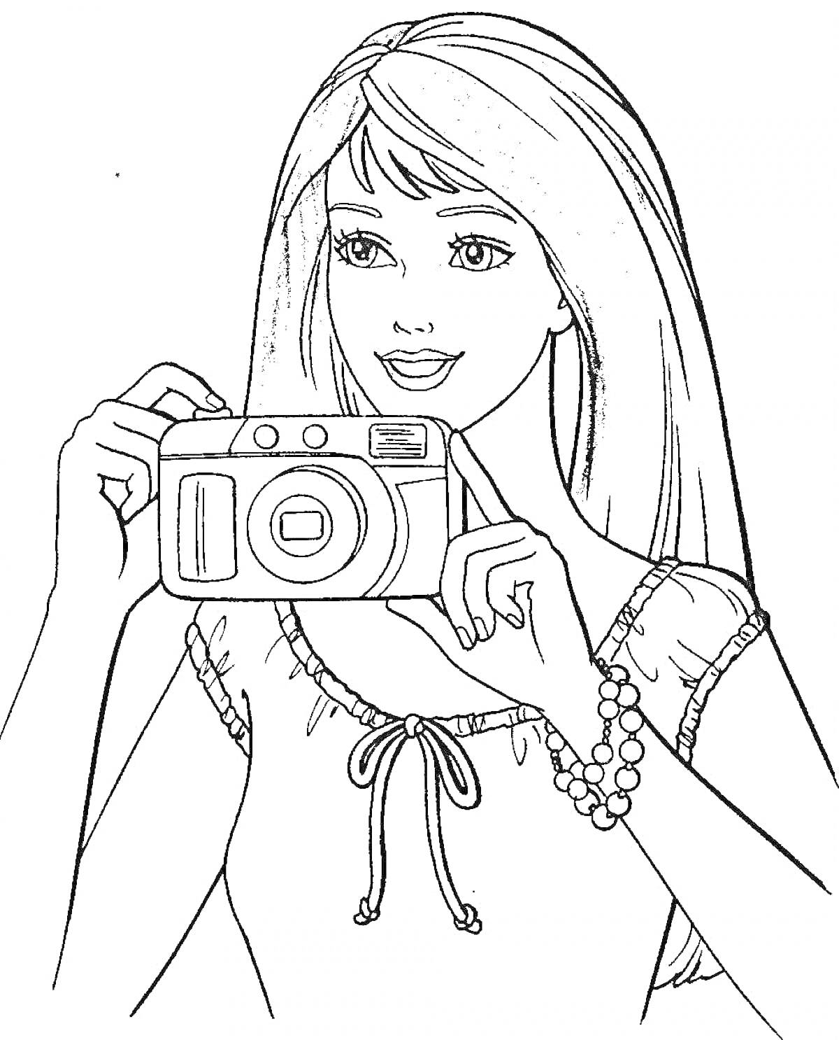 Раскраска Девушка с длинными волосами, держащая фотоаппарат